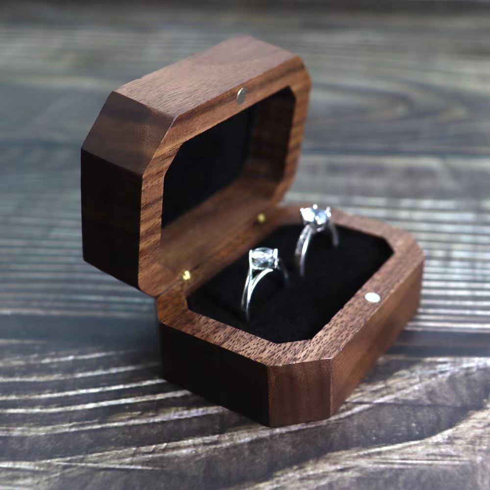 Wholesale Retro Octagon Walnut double Ring box Jewelry storage box from China